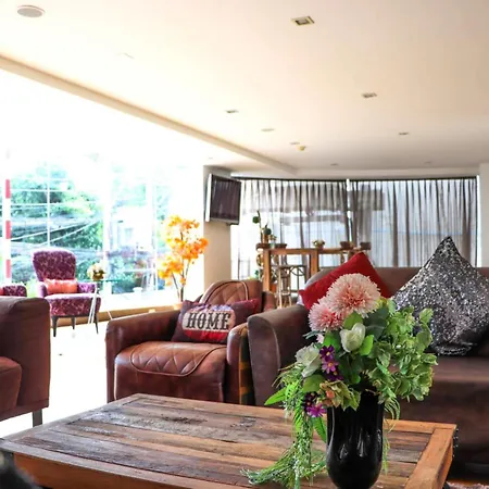 Beverly 33 Serviced Suites By Prompt Holiday Home-2